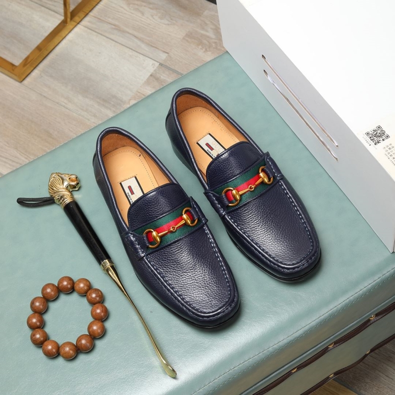 G*u*i leather shoes